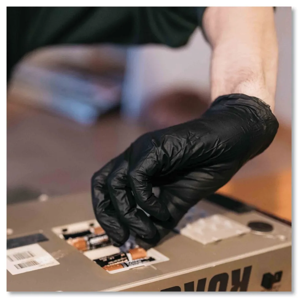Ammex 9.5 in. Long 5 mil Powder-Free Industrial Nitrile Gloves - Large/Black (1000/Carton)