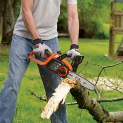 Black & Decker 20V MAX 2.0 Ah Li-Ion 10 in. Chainsaw