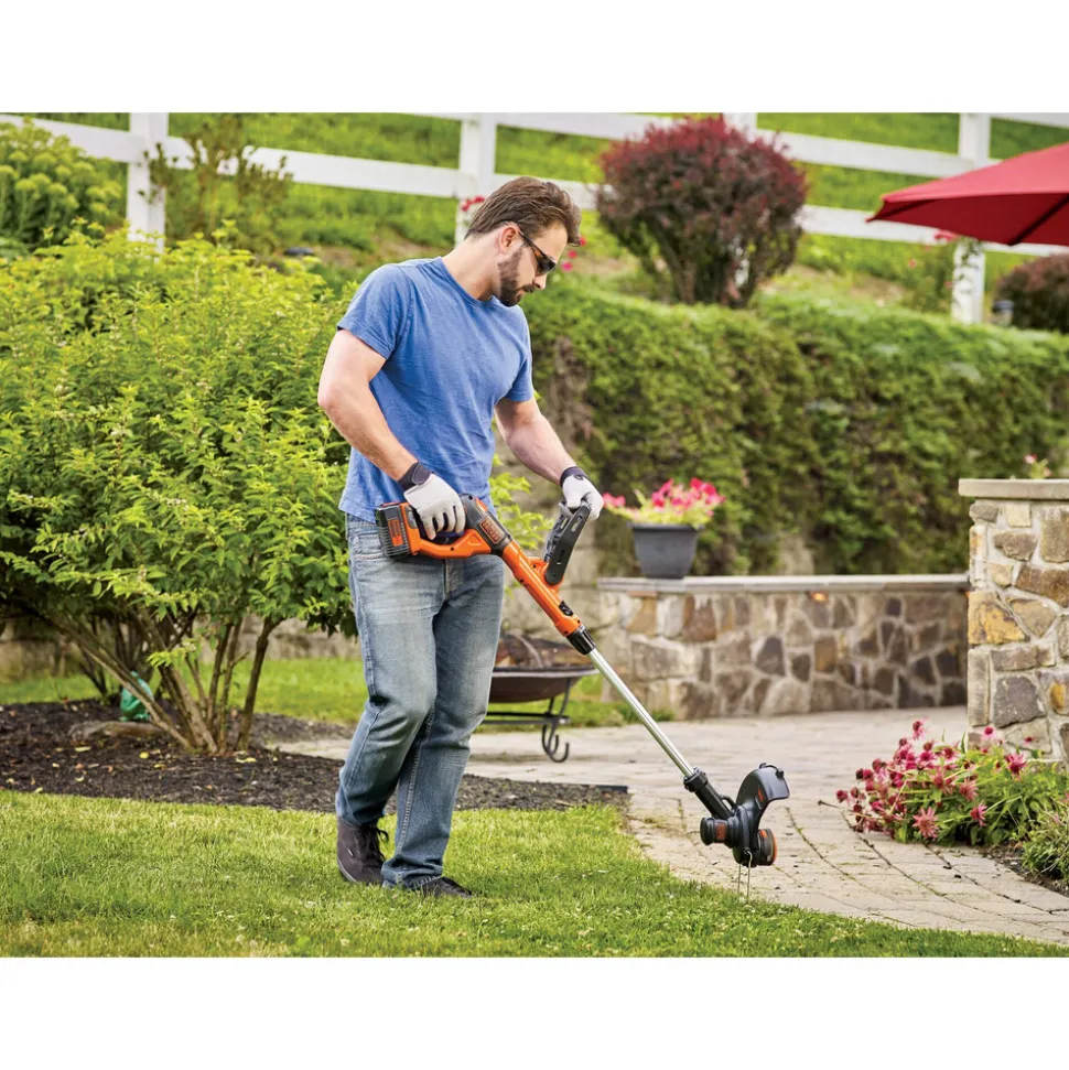 Black & Decker 40V MAX String Trimmer/Edger and Sweeper Combo Kit