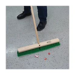 Boardwalk 0.94 in. x 60 in. Threaded End Lacquered Wood Broom Handle - Natural