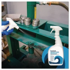 Boardwalk 32 oz Industrial Cleaner and Degreaser - Spearmint Scent (12/Carton)