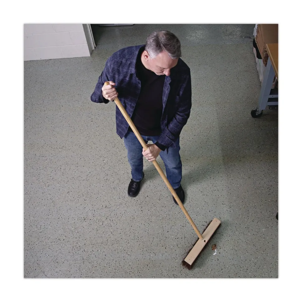 Boardwalk Heavy-Duty Threaded End Lacquered Hardwood 1.13 in. Diameter x 60 in. Broom Handle - Natural