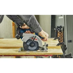 Bosch 18V Brushless Lithium-Ion Blade-Right 6-1/2 in. Cordless Circular Saw Kit with 2 Batteries (4 Ah)