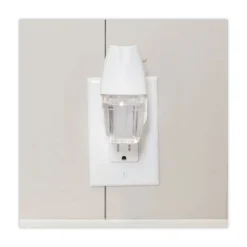 BRIGHT Air 0.67 oz. Bottle Electric Scented Oil Air Freshener Refill - Linen and Spring Breeze (6 Packs/Carton)