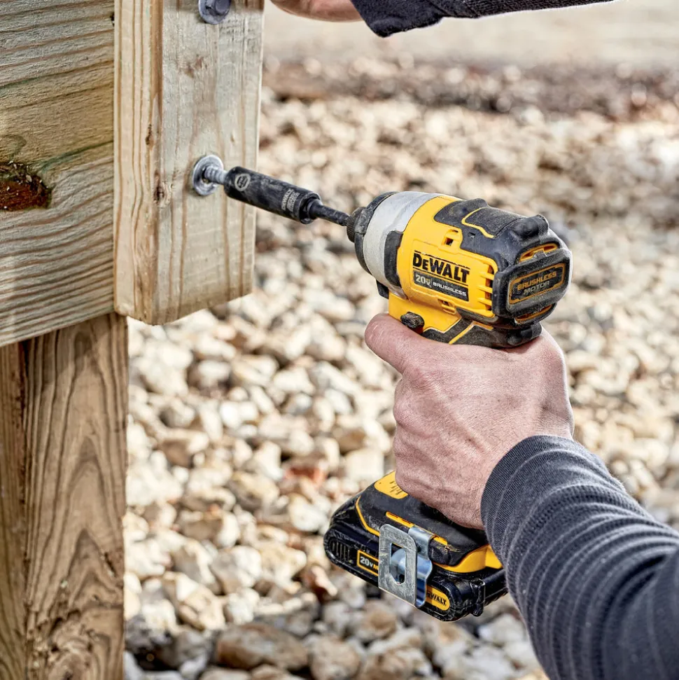 Dewalt ATOMIC 20V MAX Brushless Lithium-Ion 1/4 in. Cordless Impact Driver Kit (1.5 Ah)