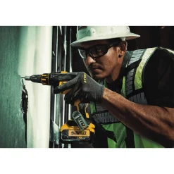 Dewalt Class 2 Heavy Duty Surveyor Vest - Green - 2X