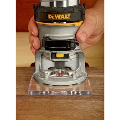 Dewalt 110V 7 Amp 1-1/4 HP Variable Speed Max Torque Corded Compact Router