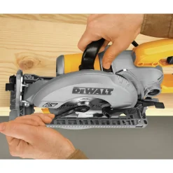 Dewalt 120V 15 Amp Brushed 7-1/4 in. Corded Worm Drive Circular Saw with Electric Brake