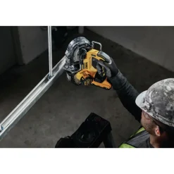 Dewalt 20V MAX ATOMIC Brushless Lithium-Ion 1-3/4 in. Cordless Band Saw Kit (4 Ah)