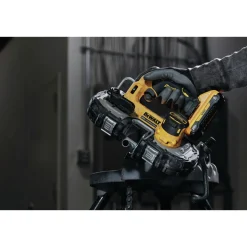 Dewalt 20V MAX ATOMIC Brushless Lithium-Ion 1-3/4 in. Cordless Band Saw Kit (4 Ah)