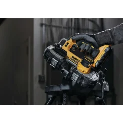 Dewalt 20V MAX ATOMIC Brushless Lithium-Ion 1-3/4 in. Cordless Compact Bandsaw (Tool Only)