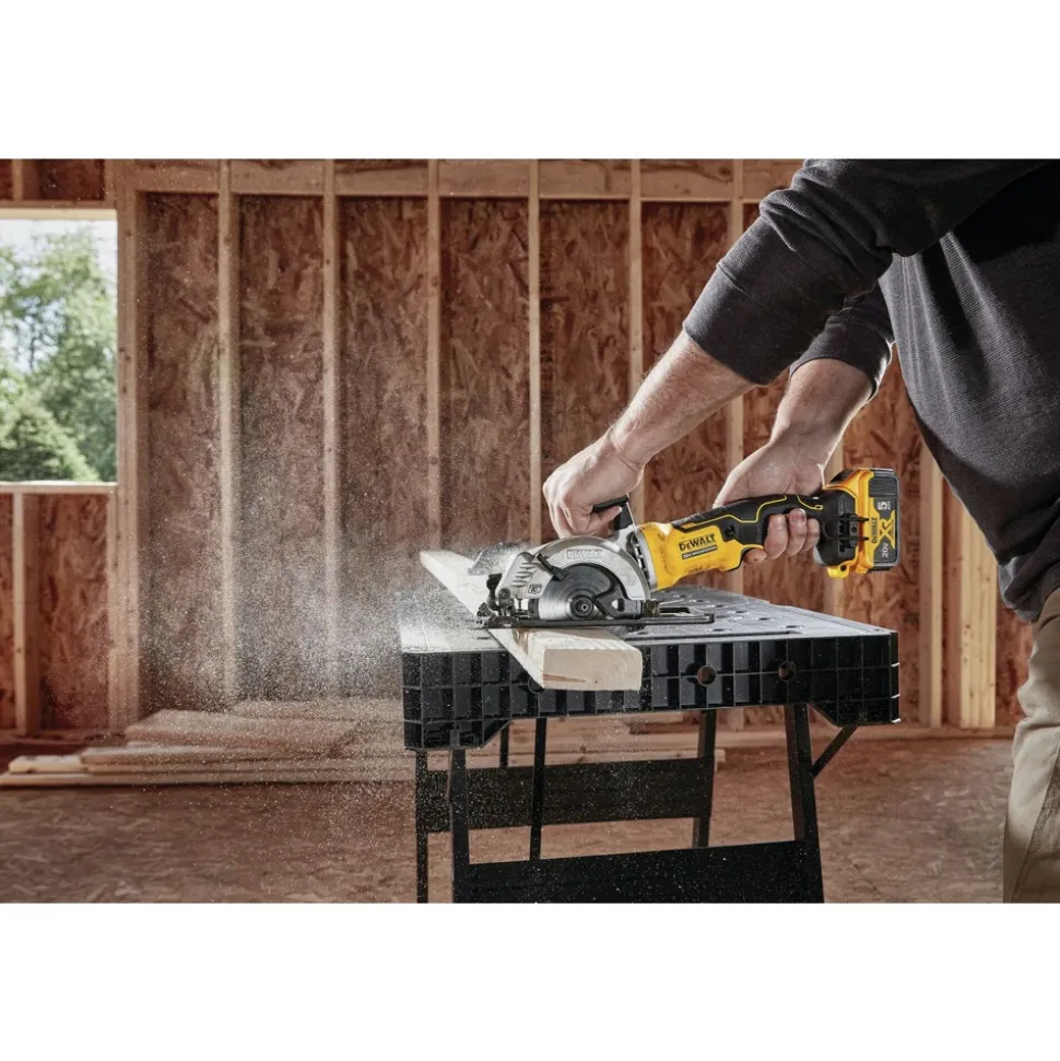 Dewalt 20V MAX ATOMIC Brushless 4-1/2 in. Cordless Circular Saw (Tool Only) - DCS571B