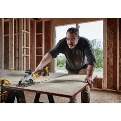 Dewalt 20V MAX ATOMIC Brushless Lithium-Ion 4-1/2 in. Cordless Circular Saw (Tool Only)