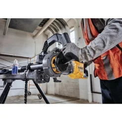 Dewalt 60V MAX FLEXVOLT Brushless Lithium-Ion Cordless Pipe Threader Kit with Die Heads and 2 Batteries (9 Ah)