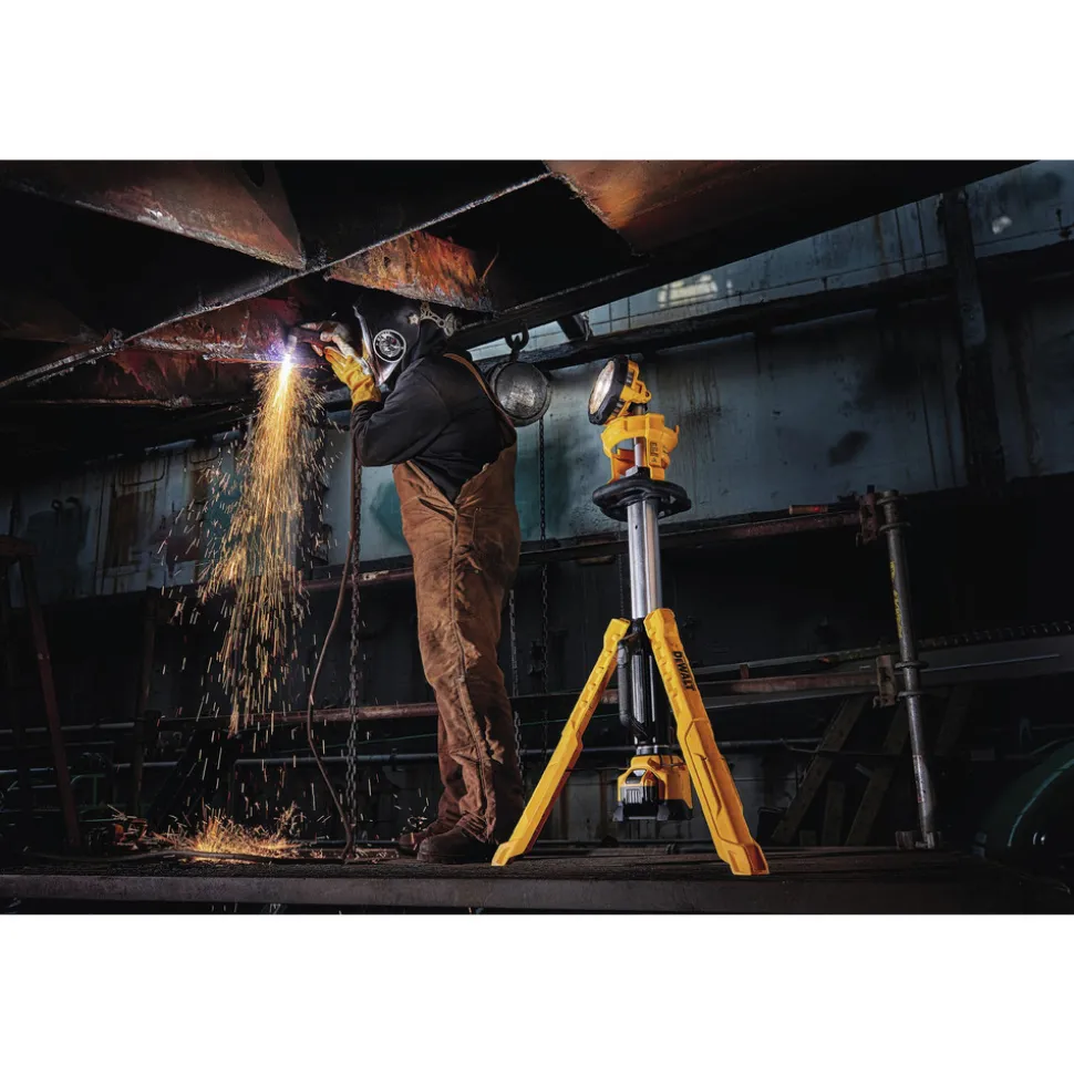 Dewalt 20V MAX Lithium-Ion Cordless Tripod Light (Tool Only)