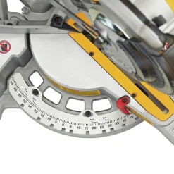 Dewalt 20V MAX Lithium-Ion Cordless 7 1/4 in. Sliding Miter Saw Kit (4 Ah)