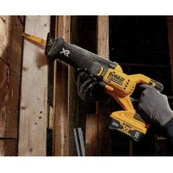Dewalt 20V MAX XR Brushless Lithium-Ion Cordless Reciprocating Saw with POWER DETECT Tool Technology (Tool Only)