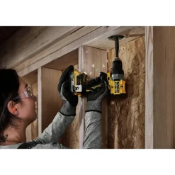 Dewalt 20V XR Brushless Lithium-Ion 1/2 in. Cordless Drill Driver Kit with 2 Batteries (2 Ah)