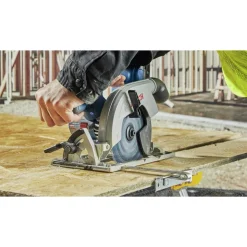 Factory Reconditioned Bosch 18V Brushless Blade-Left Lithium-Ion 6-1/2 in. Cordless Circular Saw Kit (4 Ah)