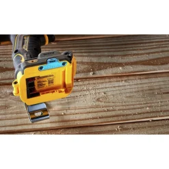 Factory Reconditioned Dewalt 20V MAX XR Lithium-Ion Brushless 1/2 in. Cordless Drill Driver Kit (5 Ah)