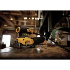 Factory Reconditioned Dewalt 2.3 Amp 1/4 Sheet Corded Finishing Sander Kit