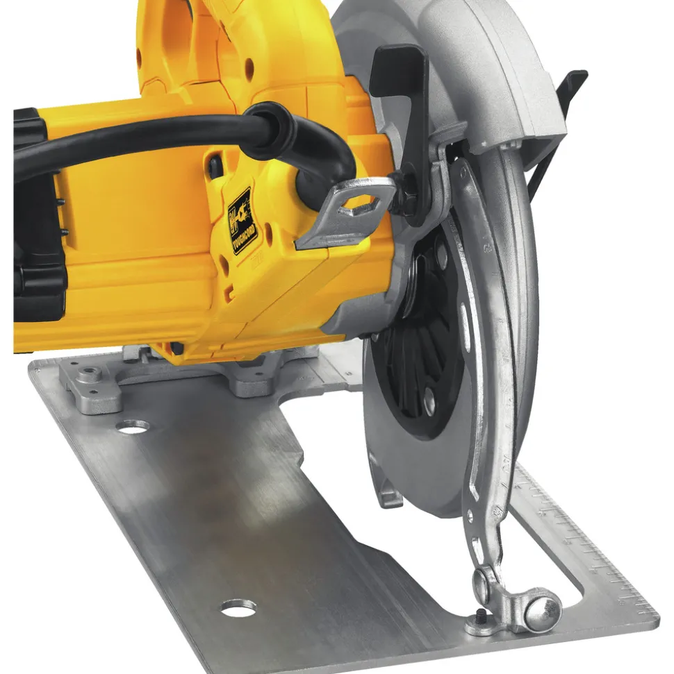 Factory Reconditioned Dewalt 7-1/4 in. Lightweight Corded Circular Saw Kit