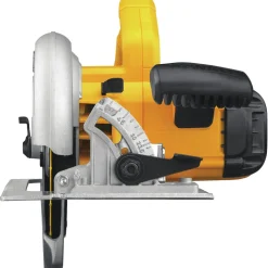 Factory Reconditioned Dewalt 7-1/4 in. Lightweight Corded Circular Saw Kit