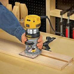 Factory Reconditioned Dewalt 1-1/4 HP Max Torque Variable Speed Compact Router