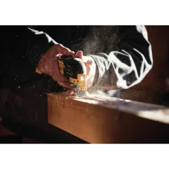 Factory Reconditioned Dewalt 20V MAX XR Brushless Lithium-Ion 3-Speed Cordless Oscillating Multi-Tool Kit (2 Ah)