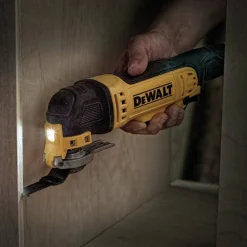 Factory Reconditioned Dewalt 3 Amp Corded Oscillating Multi-Tool Kit