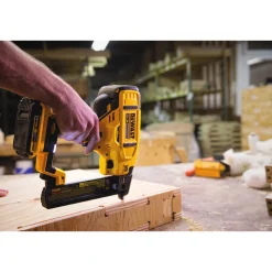 Factory Reconditioned Dewalt 20V MAX Cordless Lithium-Ion 18 Gauge Narrow Crown Stapler Kit