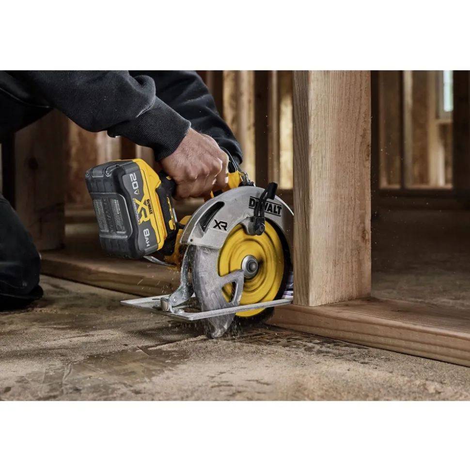 Factory Reconditioned Dewalt 20V MAX XR Lithium-Ion Brushless 7-1/4 in. Cordless Circular Saw (Tool Only)