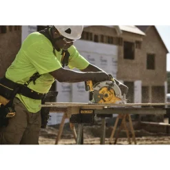 Factory Reconditioned Dewalt 20V MAX XR Lithium-Ion Brushless 7-1/4 in. Cordless Circular Saw (Tool Only)