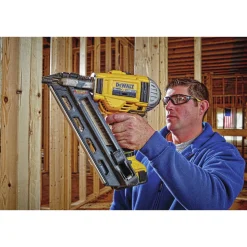 Factory Reconditioned Dewalt 20V MAX XR Dual Speed Lithium-Ion 30 Degrees Cordless Paper Collated Framing Nailer Kit (4 Ah)