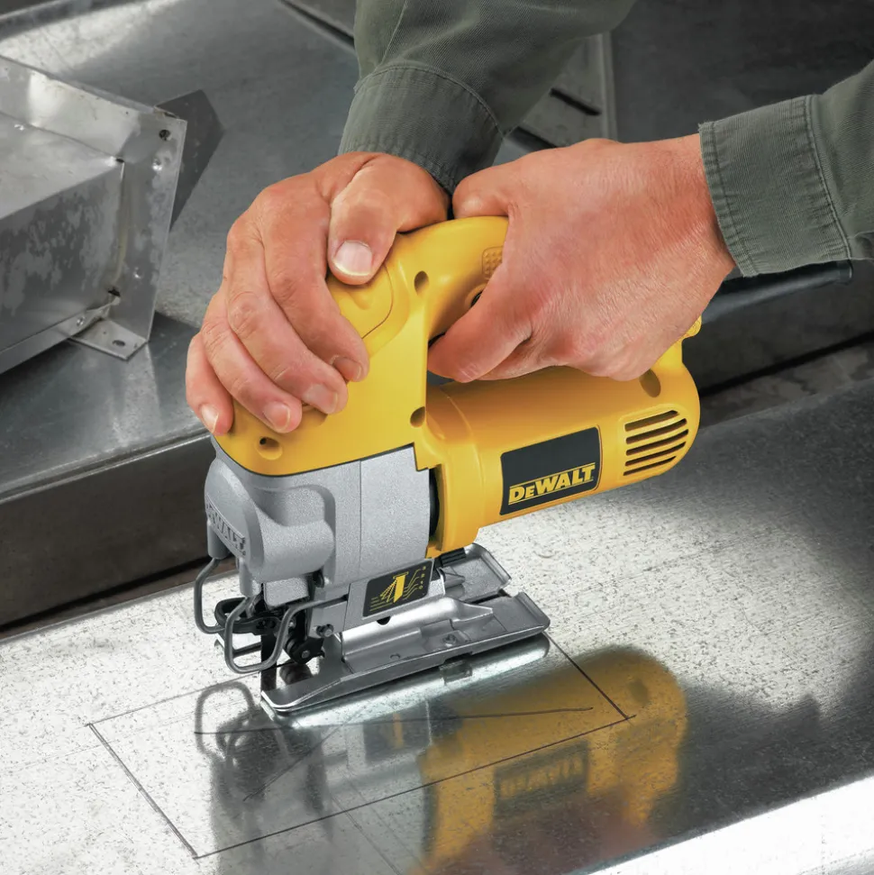 Factory Reconditioned Dewalt 5.5 Amp 1 in. Compact Jigsaw Kit
