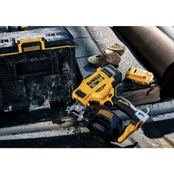 Factory Reconditioned Dewalt 20V MAX Brushless Lithium-Ion 15 Degree Cordless Coil Roofing Nailer Kit (2 Ah)