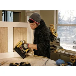 Factory Reconditioned Dewalt 18 Gauge 2-1/8 in. Pneumatic Brad Nailer and 0.9 HP 6 Gallon Oil-Free Pancake Compressor Combo Kit