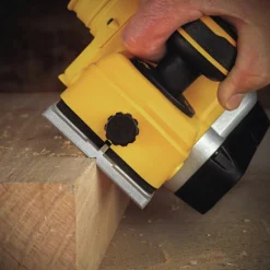 Factory Reconditioned Dewalt 20V MAX XR Brushless Lithium-Ion 3-1/4 in. Cordless Planer (Tool Only)