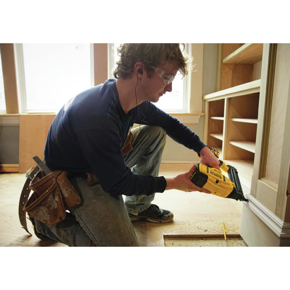 Factory Reconditioned Dewalt 20V MAX XR 18 Gauge Cordless Brad Nailer Kit (2 Ah)