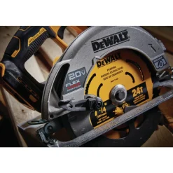 Factory Reconditioned Dewalt 20V MAX Brushless Lithium-Ion 7-1/4 in. Cordless Circular Saw with FLEXVOLT ADVANTAGE (Tool Only)