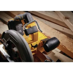 Factory Reconditioned Dewalt 20V MAX Brushless Lithium-Ion 7-1/4 in. Cordless Circular Saw with FLEXVOLT ADVANTAGE (Tool Only)