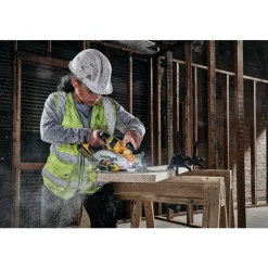 Factory Reconditioned Dewalt 20V MAX Brushless Lithium-Ion 7-1/4 in. Cordless Circular Saw with FLEXVOLT ADVANTAGE (Tool Only)