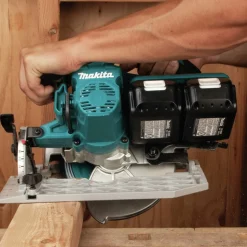 Factory Reconditioned Makita 18V X2 LXT Lithium-Ion (36V) 5 Ah Brushless Cordless 7-1/4 in. Circular Saw Kit