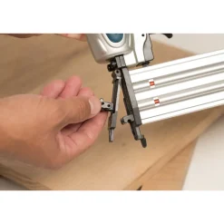 Factory Reconditioned Makita 18 Gauge 2 in. Brad Nailer Kit