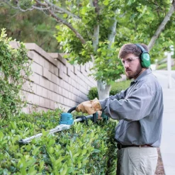 Factory Reconditioned Makita 18V LXT Brushless Lithium-Ion 24 in. Cordless Pole Hedge Trimmer Kit (5 Ah)