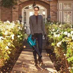 Factory Reconditioned Makita 18V LXT Brushless Lithium-Ion 13 in. Cordless String Trimmer and Blower Combo Kit (4 Ah)