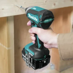 Factory Reconditioned Makita XDT131-R 18V LXT 3.0 Ah Cordless Lithium-Ion Brushless Impact Driver Kit