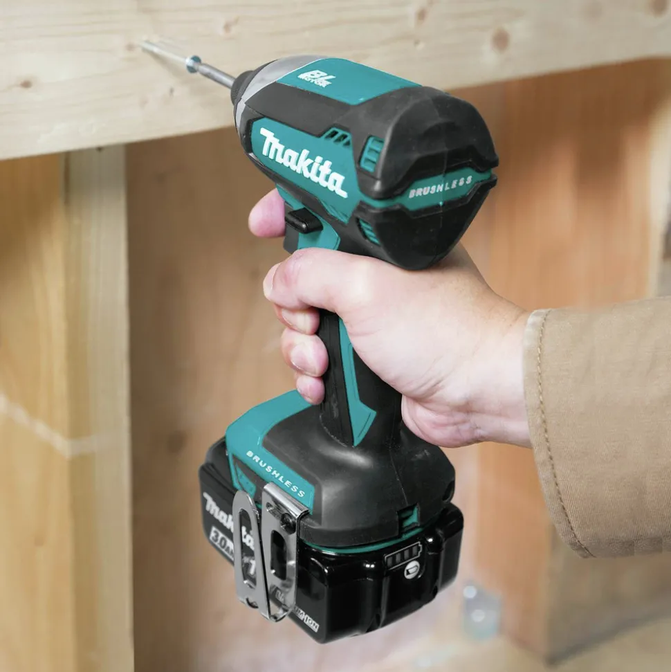 Factory Reconditioned Makita XDT131-R 18V LXT 3.0 Ah Cordless Lithium-Ion Brushless Impact Driver Kit