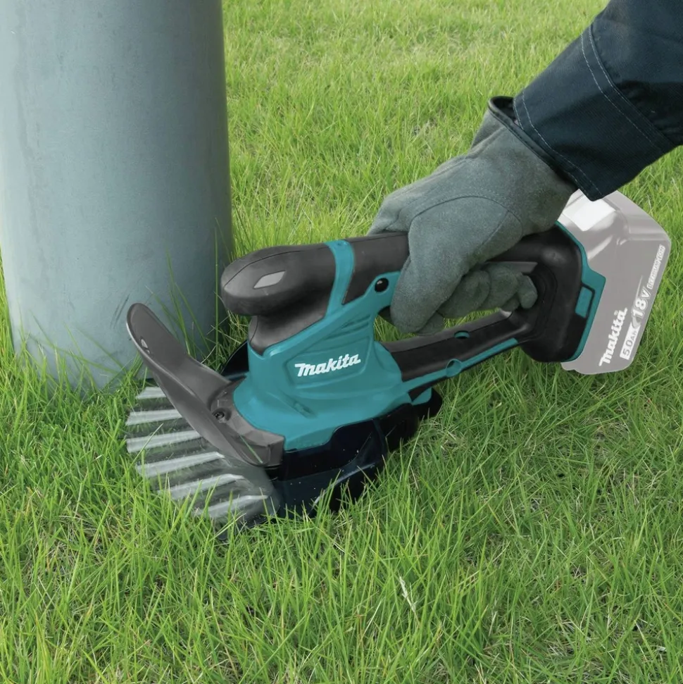 Factory Reconditioned Makita 18V LXT Lithium‑Ion Brushed 6‑5/16 in. Cordless Grass Shear (Tool Only)