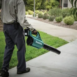 Factory Reconditioned Makita 40V max XGT Brushless Lithium-Ion Cordless Blower Kit (4 Ah)